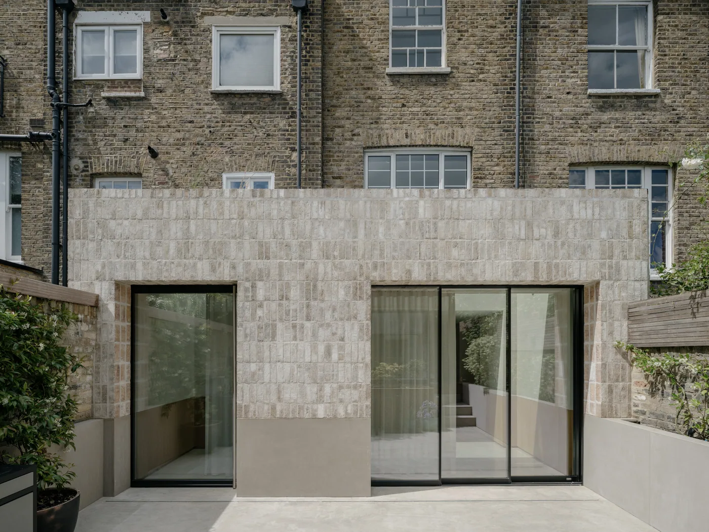 Datum House sliding doors, pivot doors project in London