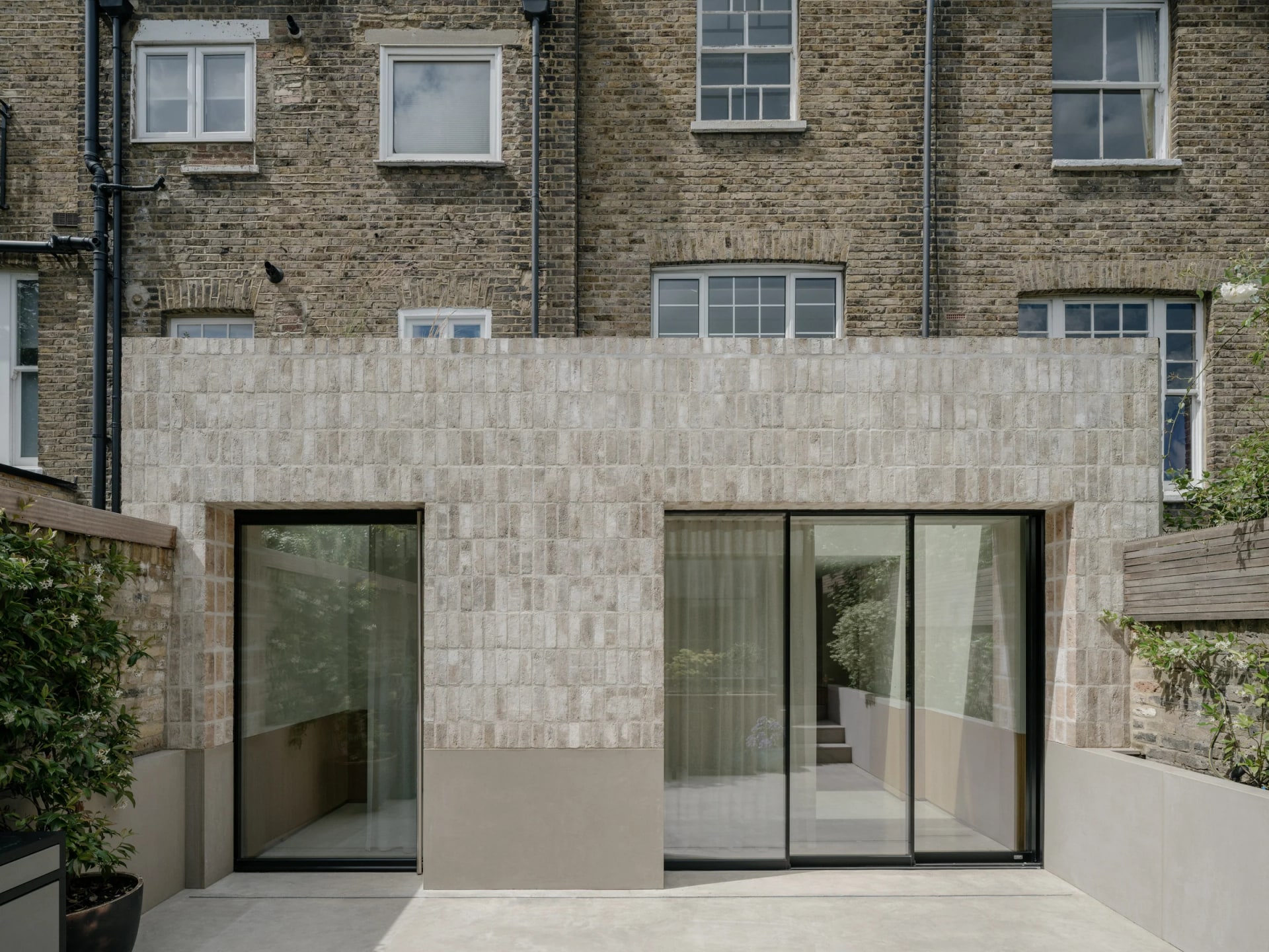 Datum House sliding doors, pivot doors project in London