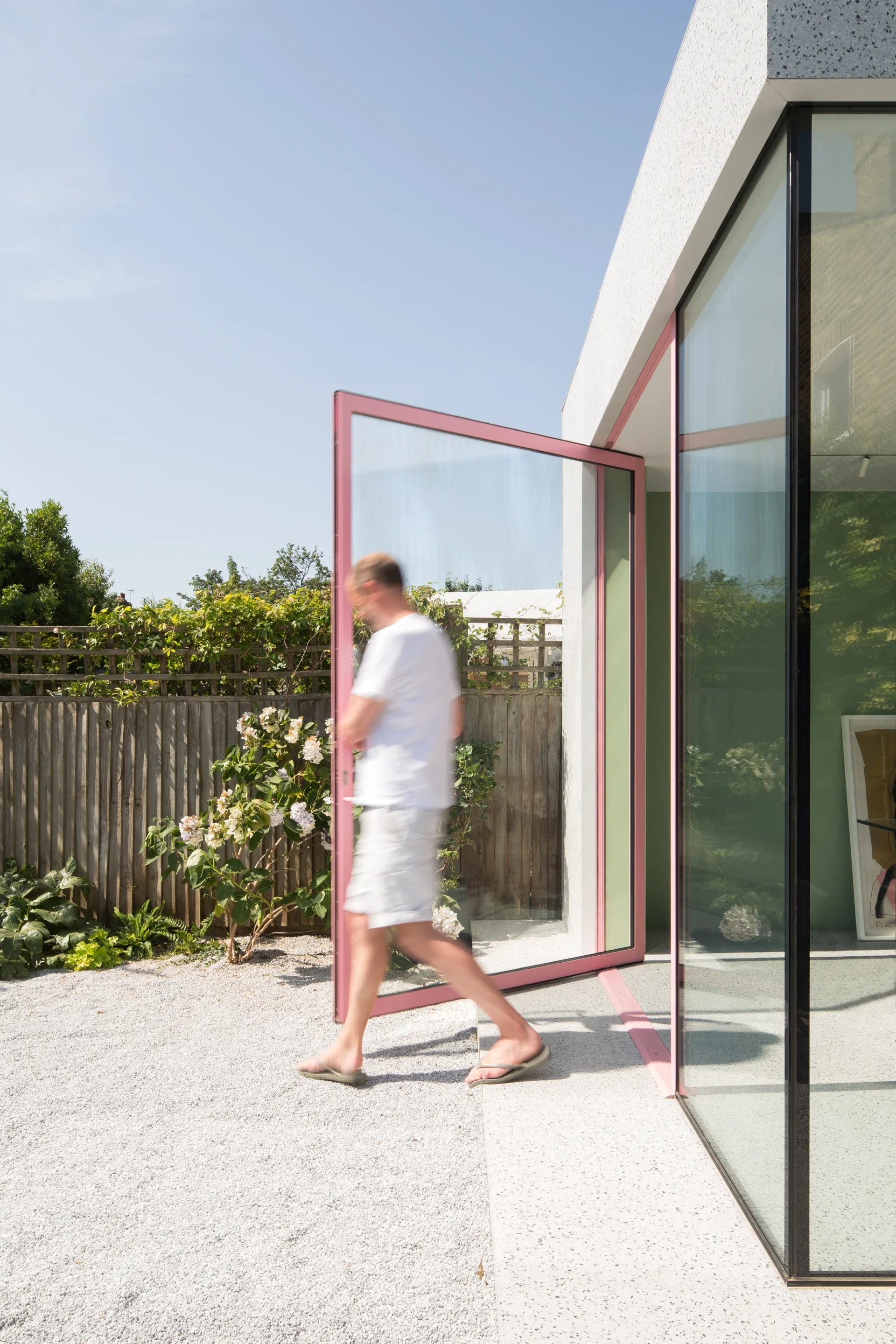 Hellrosa House sliding doors, pivot doors project in London